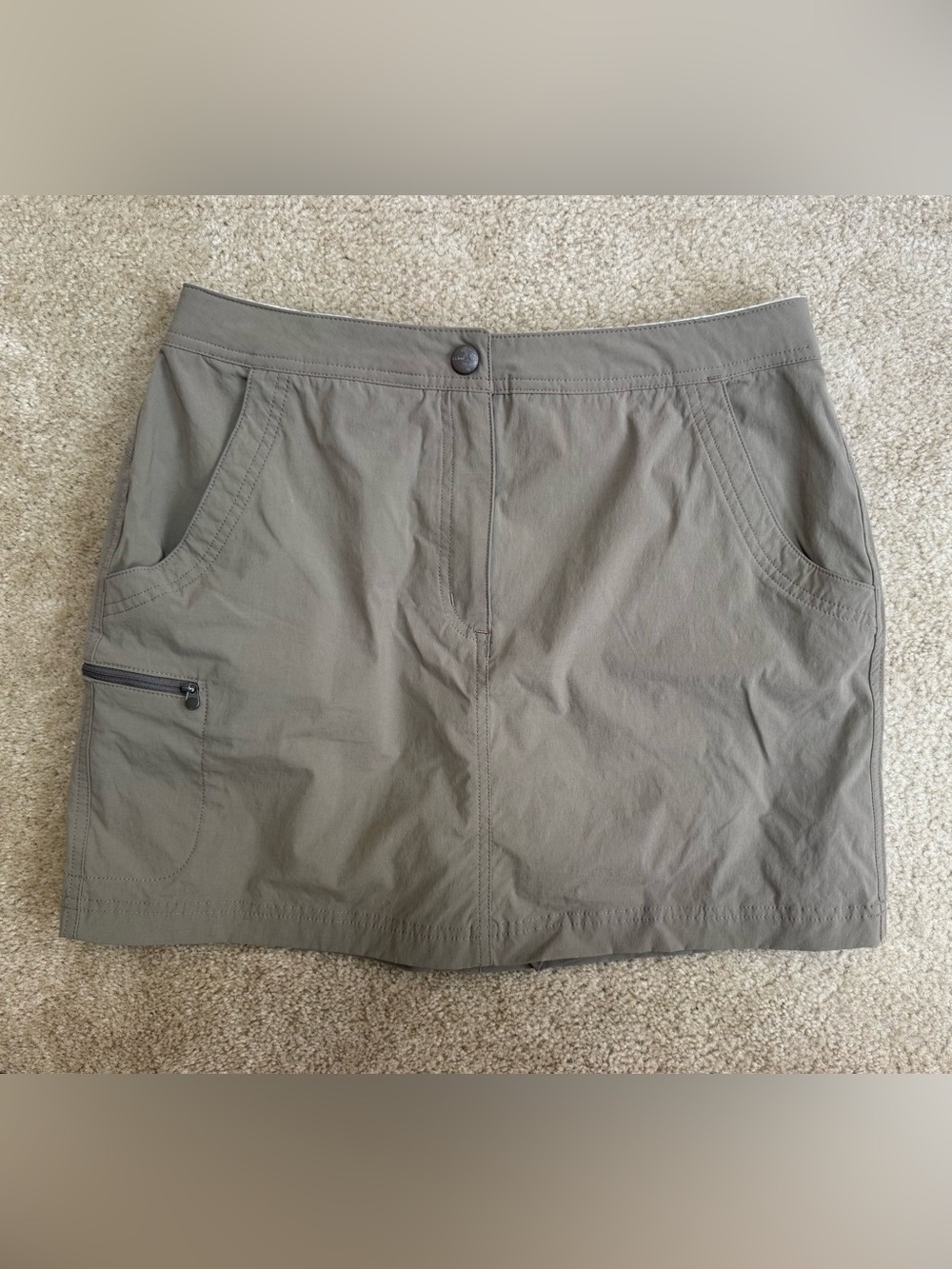 L.L. Bean Sz 6 Taupe Brown Nylon-Spandex Skort.